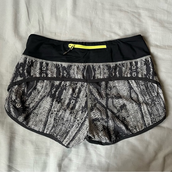 Lululemon subtle serpent speed shorts - Picture 3 of 4